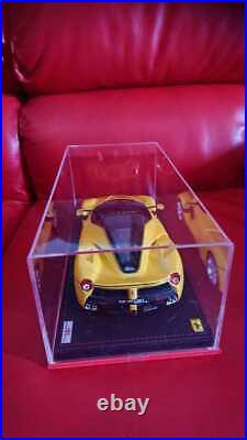 1/18 Scale MR Collection Ferrari LaFerrari Aperta Diecast Model Car Display Case