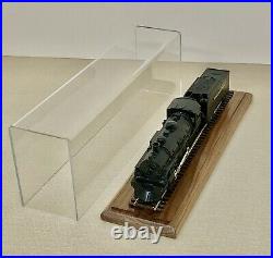 30 O Scale Model Train Display Case With Walnut Base