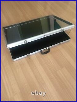Brand New LARGE Portable Display Countertop Showcase Aluminum Case Lock 34x22x3