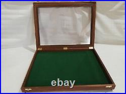 Display Case Collectibles Coin Medal Showcase Empty Green Velvet