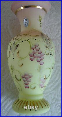FENTON 2003 BURMESE Vase Showcase Dealer Signed by G. W. Fenton #103 of 1950