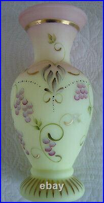 FENTON 2003 BURMESE Vase Showcase Dealer Signed by G. W. Fenton #103 of 1950