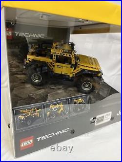 LEGO Technic Store Display Showcase Jeep Wrangler 42122 With Non Working Lights