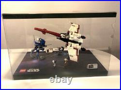 Lego Star Wars 75004 / 75002 Display / Showcase