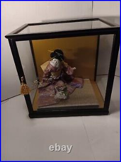 Vintage Japanese Geisha Doll in Glass Display Showcase Case Okinawa Japan