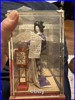 Vintage Japanese Nishi Geisha Doll in Glass Display Showcase Case Japan